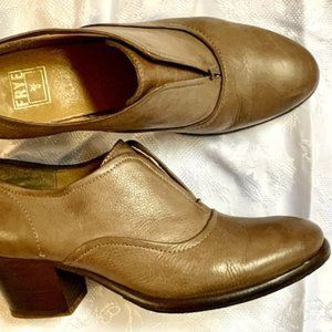Frye Woman's Slip on Shoes